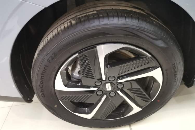 Used Geely Galaxy L6 2025 EM-i 140km Explorer+ Edition Right Rear Wheel Hub