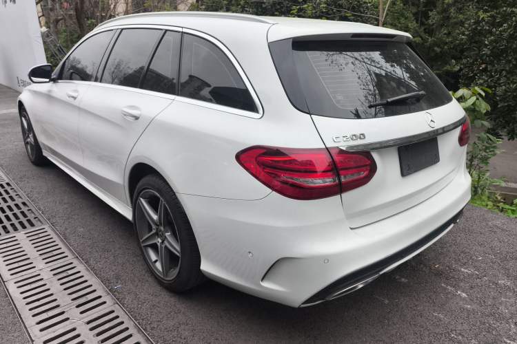 Used Mercedes-Benz C-Class 2017 Facelift C 200 Station Wagon
