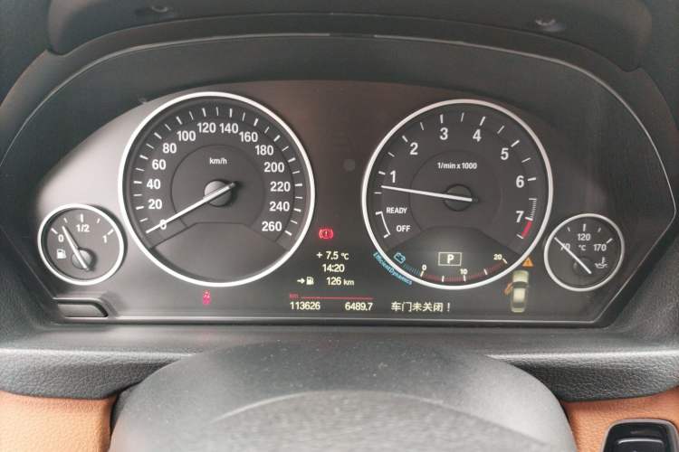 Used BMW 3 Series 2014 320Li Luxury Design Package
