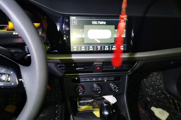 Used Volkswagen Lavida 2021 280TSI DSG Comfort Edition Audio And AC Panel