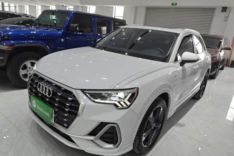 Used Audi Q3 2019 35 TFSI Fashion Dynamic Model