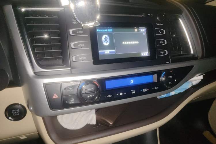 Used Toyota Highlander 2018 2.0T Two-Wheel Drive Luxury Edition 7 Seats China VI Standard