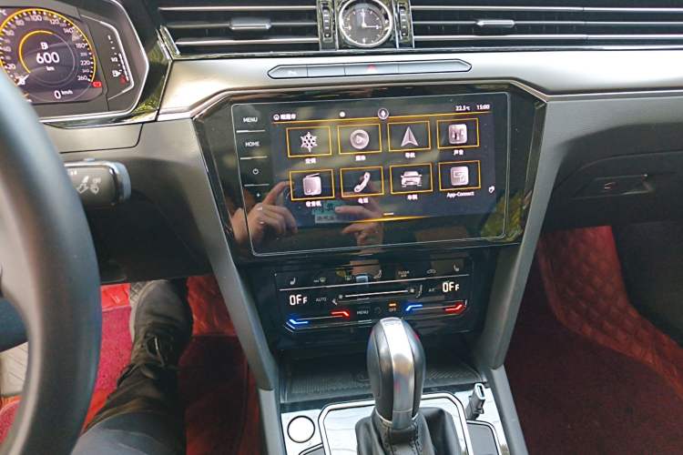 Used Volkswagen Magotan 2021 330TSI DSG 30th Anniversary Edition Audio And AC Panel