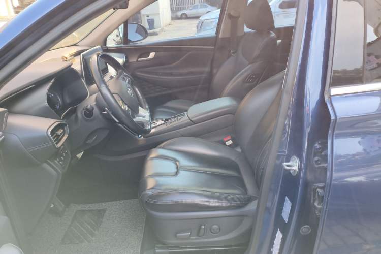 Used Hyundai Santa Fe 2019 380 TGDi TOP Automatic All-Wheel Drive Flagship (HTRAC) – China VI Standard
