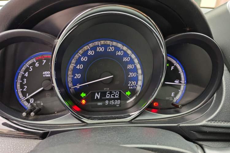 Used Toyota YARiS L Zhi Xuan 2016 Revised Version 1.5G CVT with Dynamic Sunroof Instrument Cluster