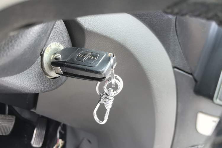 Used FAW Senya S80 2013 1.5L Manual 7-Seater Urban Fashion Edition