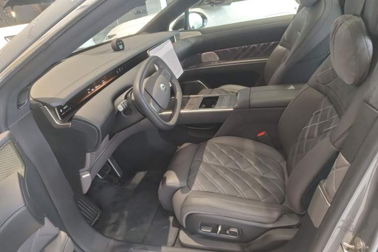 Used Nio ET9 2025 100kWh Signature Edition Left Front Seat