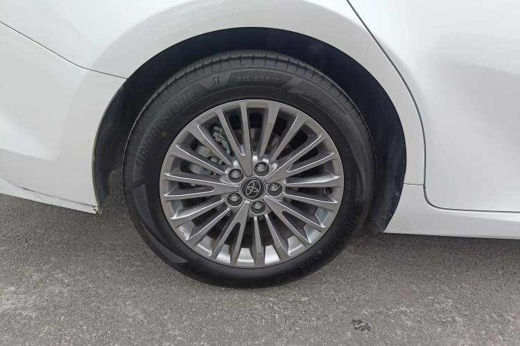 Used Toyota Camry 2024 Dual-Motor 2.0 HGVP Luxury Edition
