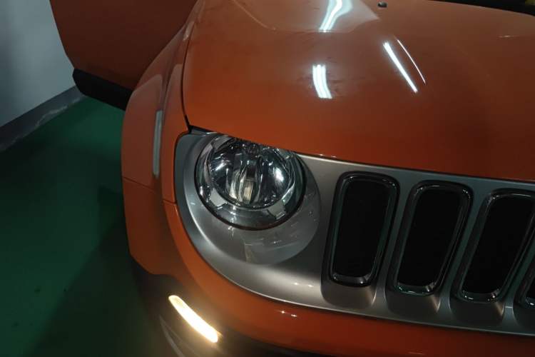 Used Jeep Renegade 2017 180T Automatic Smart Version
