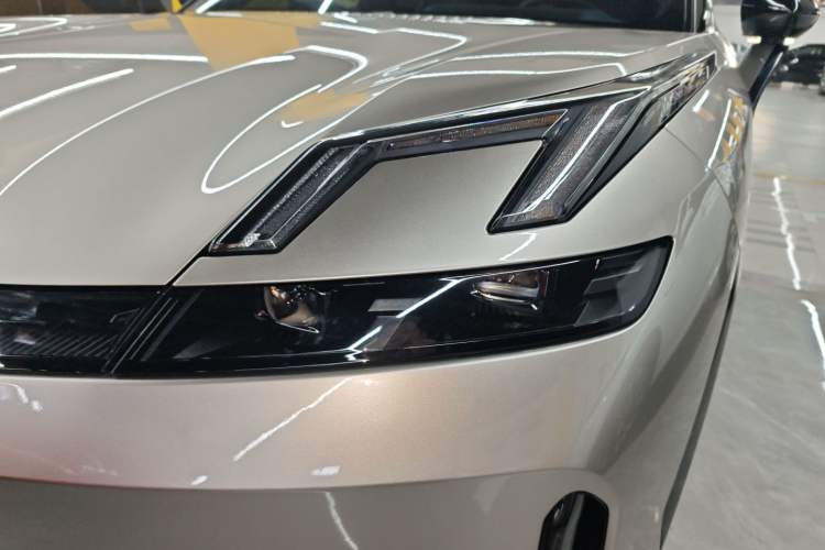 Used Lynk & Co 08 EM-P 2023 120km Long-Range Halo
