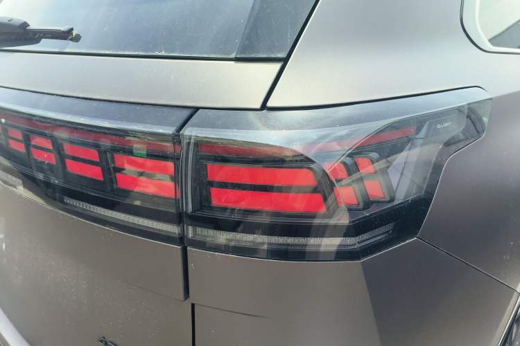 Used Volkswagen Teramont 2025 Tiguan Pro 450TSI Four-Wheel Drive Summit Edition
