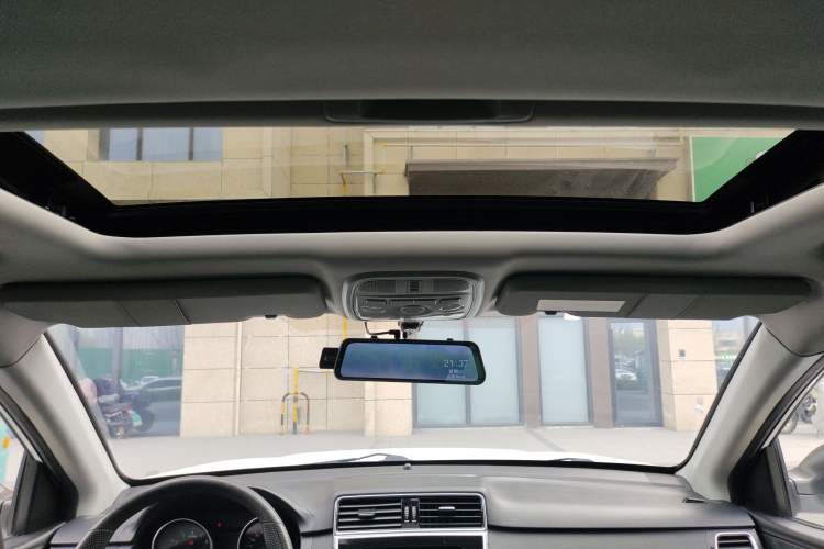 Used Haval M6 2019 1.5T DCT Two-Wheel Drive Value Edition China VI Standard Headliner