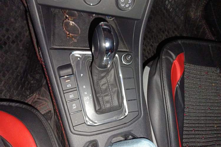 Used Volkswagen Bora 2023 1.5L Automatic Changer Limited Edition Gear Lever