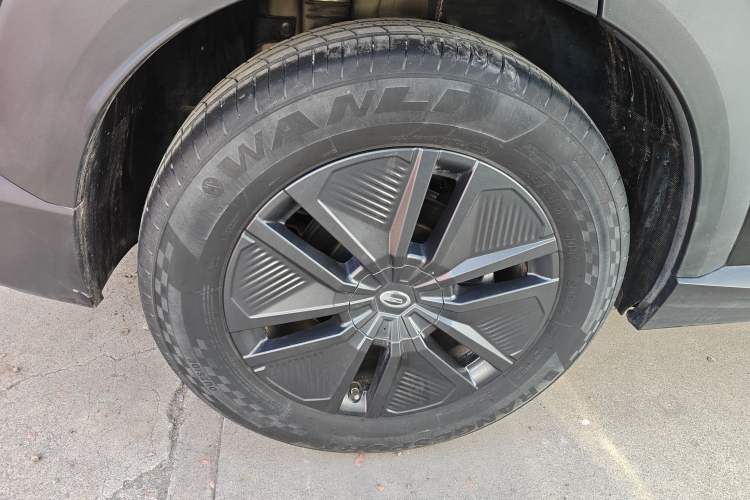 Used GAC Trumpchi EMKOO 2022 1.5T Supernova Edition Right Rear Wheel Hub