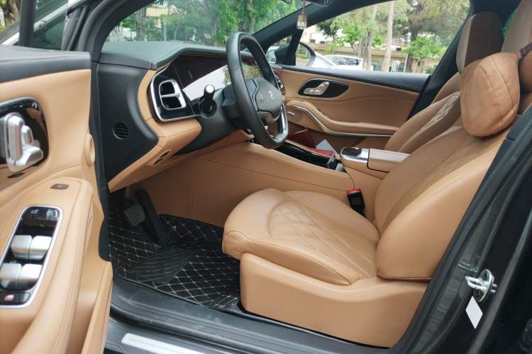 Used Rising R7 2023 Long-Lasting Screen King Edition Driver Seat