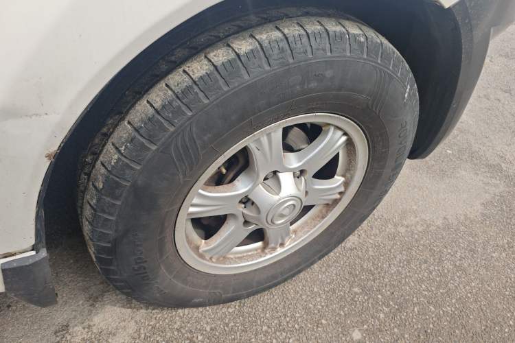 Used Haval H3 2012 Ruiyi Edition 2.0L Luxury Model Right Front Wheel Hub