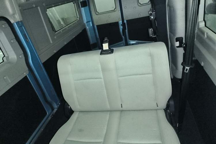 Used SRM New Energy E3L 2024 Luxury 6-Seater Bus Left Rear Seat