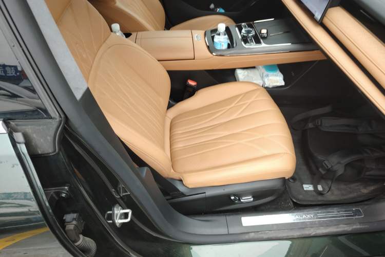 Used Geely Galaxy 8 2025 130km EM-P Starship Edition Right Front Seat