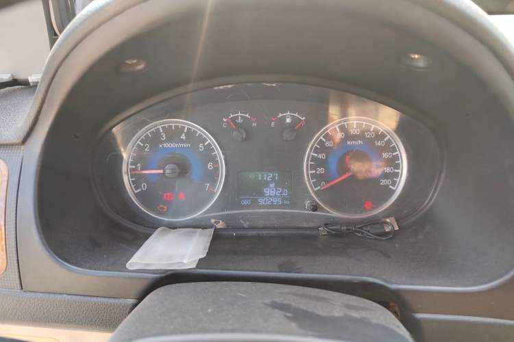 Used Dongfeng Fengon 330 2014 1.5L Manual Utility Version DK15 Instrument Cluster