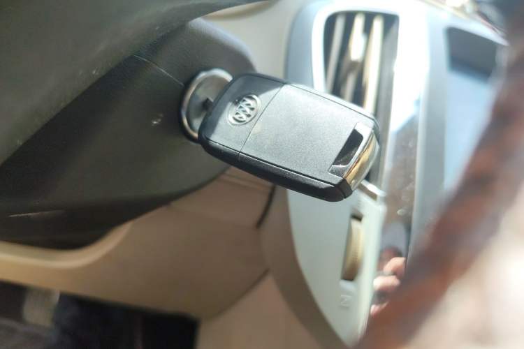 Used Buick LaCrosse 2011 2.4L SIDI Elegant Edition
