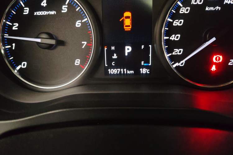 Used Mitsubishi Outlander 2016 2.4L 4x4 Elite Edition 7-Seater Odometer Close Up