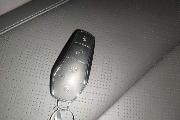 Used BYD Qin PLUS 2025 DM-i Smart Drive 55KM Leading Model