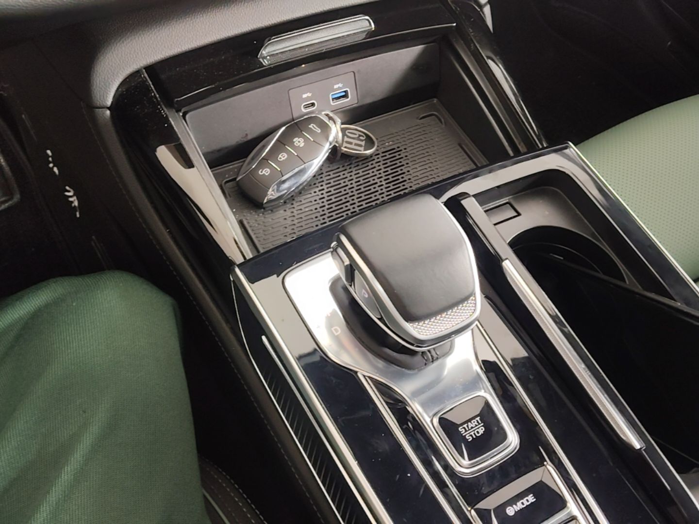 Hongqi H9 2025 2.0T Two-Wheel Drive Flagship Private Enjoyment Fashion Edition 5 Seats — снимка 16