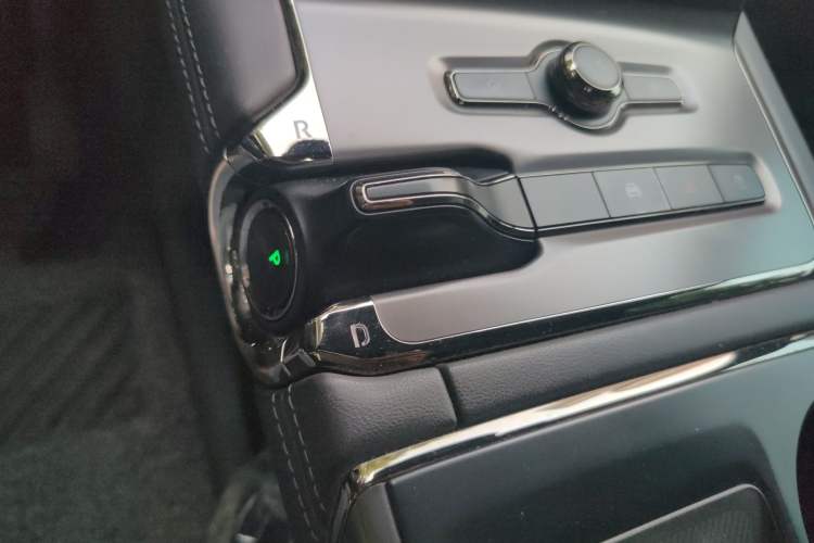 Used Nio ES6 2020 490 km Sport Edition Gear Lever