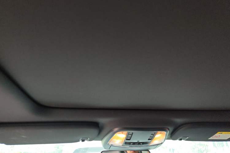 Used Jeep Grand Cherokee 2015 3.0L Comfort Navigation Edition Headliner