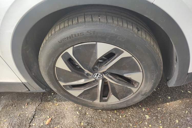 Used Volkswagen ID.4 CROZZ 2024 Pure Edition Limited Edition Right Front Wheel Hub