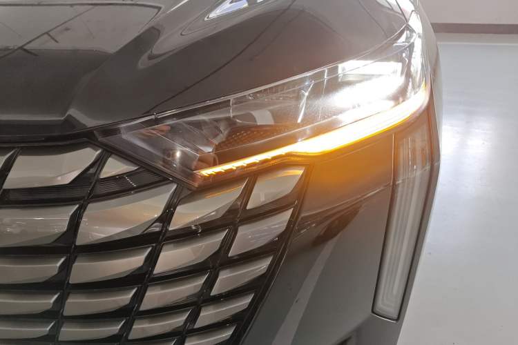 Used Haval H6 2024 1.5T Two-Wheel Drive Max Left Front Headlight