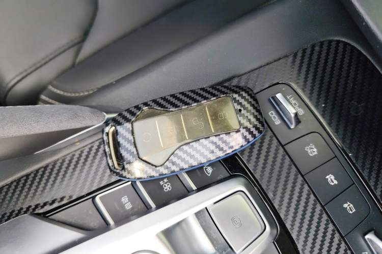 Used BYD Song Pro New Energy 2019 DM 1.5T Four-Wheel Drive Performance Edition Deluxe Model Interior 1