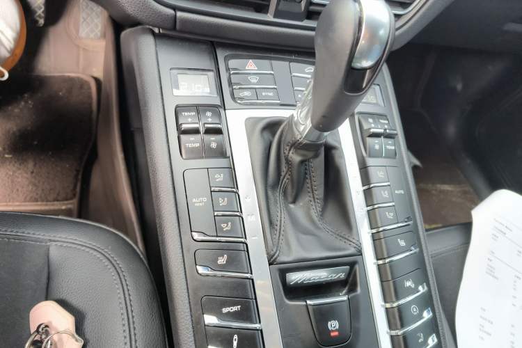 Used Porsche Macan 2021 Macan 2.0T