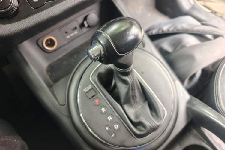 Used Kia Sportage R 2012 2.0L Automatic Two-Wheel Drive GLS