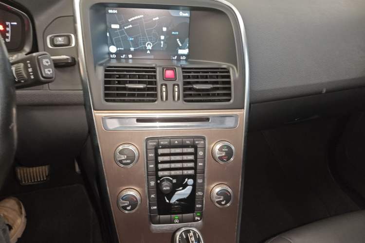 Used Volvo XC60 2016 T5 Smart Upgrade Model
