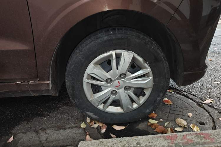 Used Wuling Hongguang 2019 1.5L S Basic Version China VI Standard LAR
