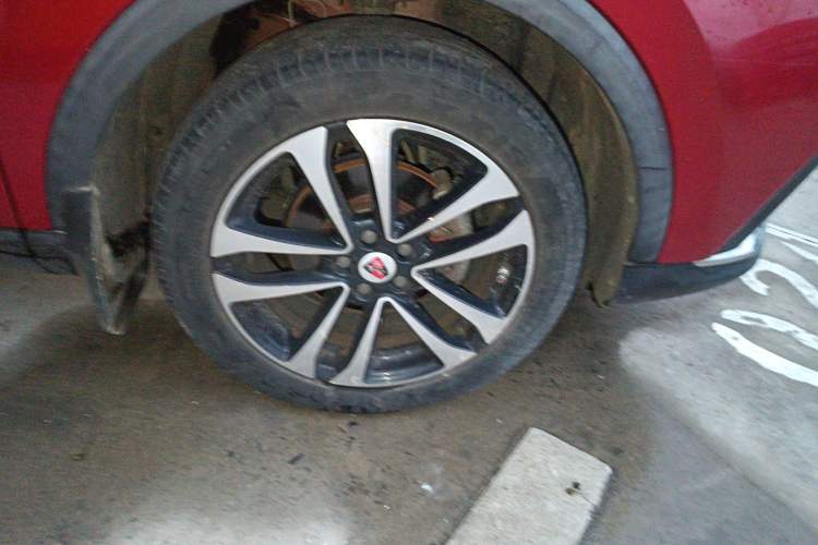 Used Roewe RX3 2018 1.6L CVT Flagship Edition Right Front Wheel Hub