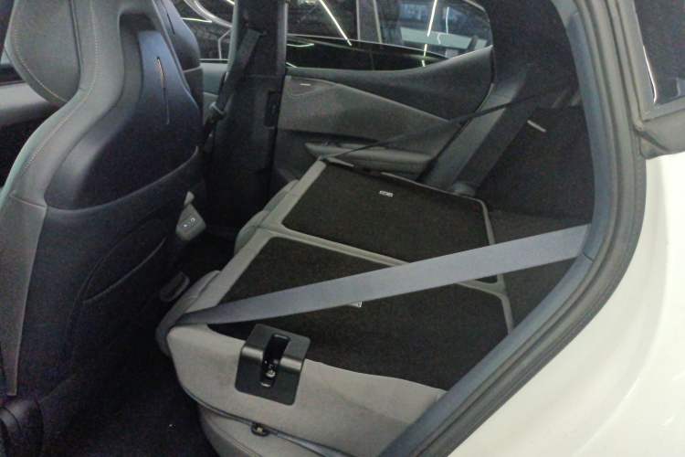 Used Lynk & Co Z20 2025 530 km Range Rear-Wheel Drive Max