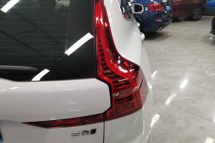 Used Volvo XC60 2023 B5 4x4 Smart Luxury Edition