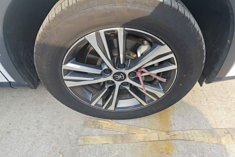 Used BYD Song Pro 2019 1.5T Automatic Elite Edition Right Front Wheel Hub