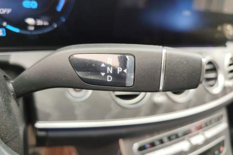 Used Mercedes-Benz E-Class New Energy 2022 Restyled E 350 e L Plug-in Hybrid Sports Sedan