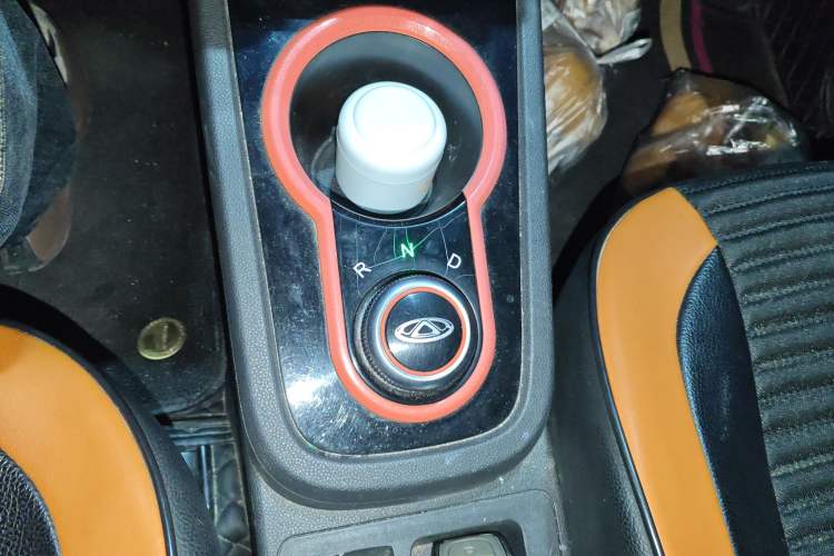 Used Chery Little Ant 2019 4-Seater Smart Edition 35 kWh Gear Lever