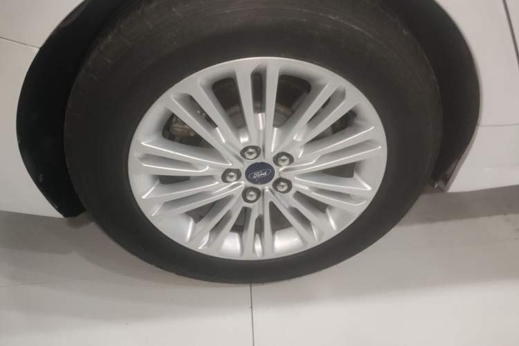 Used Ford Taurus 2017 Facelifted EcoBoost 245 Fashion Edition