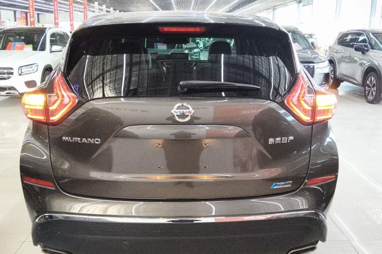 Used Nissan Murano 2019 2.5L XL Two-Wheel Drive Smart Connect Luxury Edition China VI Standard