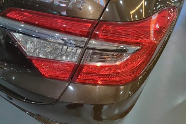 Used Honda Crider 2015 1.8L automatic luxury edition