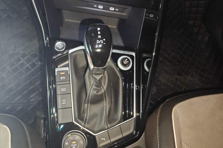 Used Volkswagen Tayron 2020 380TSI All-Wheel Drive R-Line Connected Version
