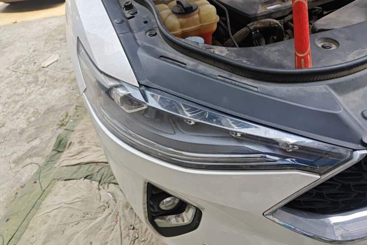 Used Haval F7x 2019 2.0T Two-Wheel Drive Intelligent Technology Edition Right Front Headlight