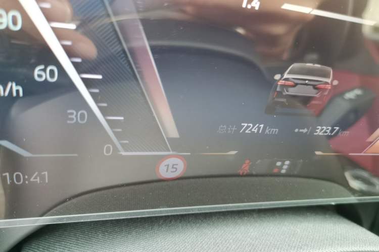 Used BMW 5 Series 2025 530Li Luxury Edition M Sport Package Odometer Close Up