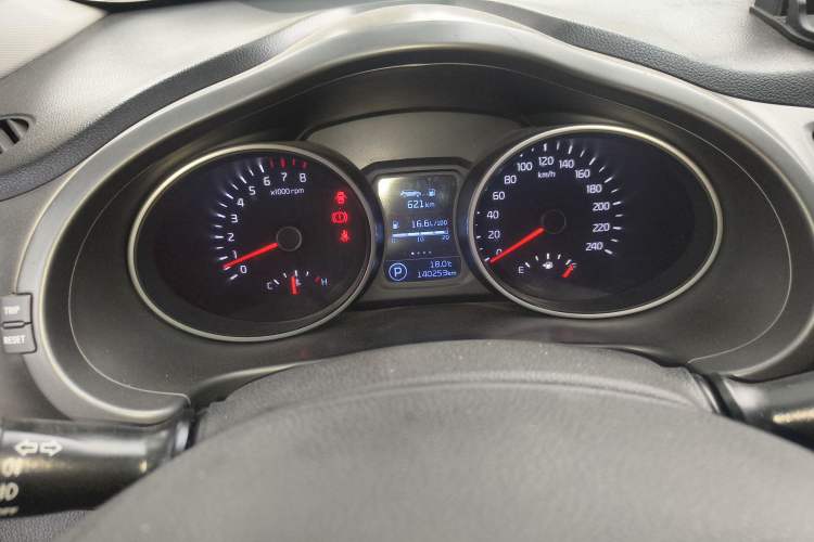 Used Kia Sportage R 2015 2.0L Automatic Two-Wheel Drive DLX Model Odometer Close Up