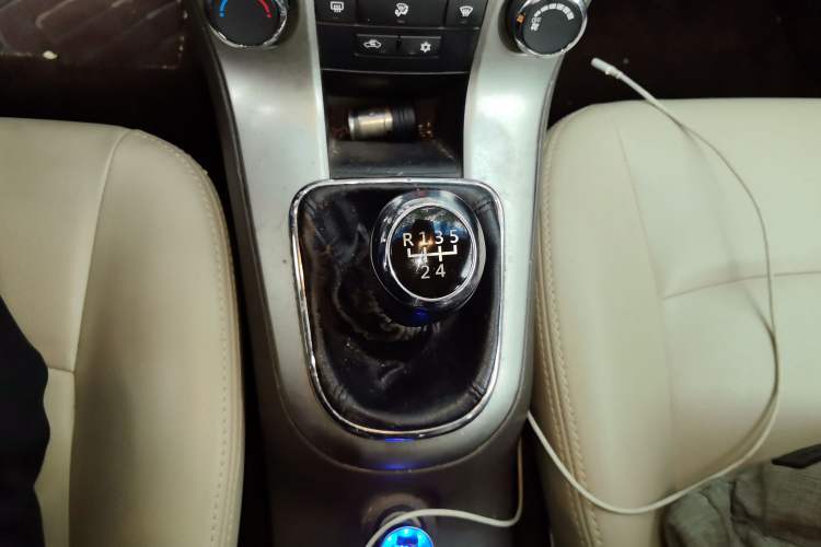 Used Chevrolet Cruze 2015 1.5L Classic SL MT
